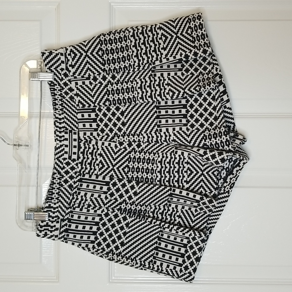 Jessica Simpson Womens Black White Geometric Printed High Waisted Dress Shorts